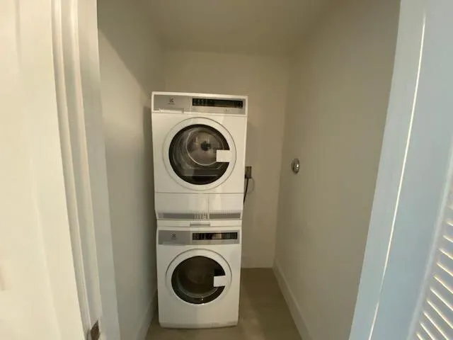 $2,950 | 111 Southeast 1st Avenue, Unit 218, Delray Beach, FL 33444