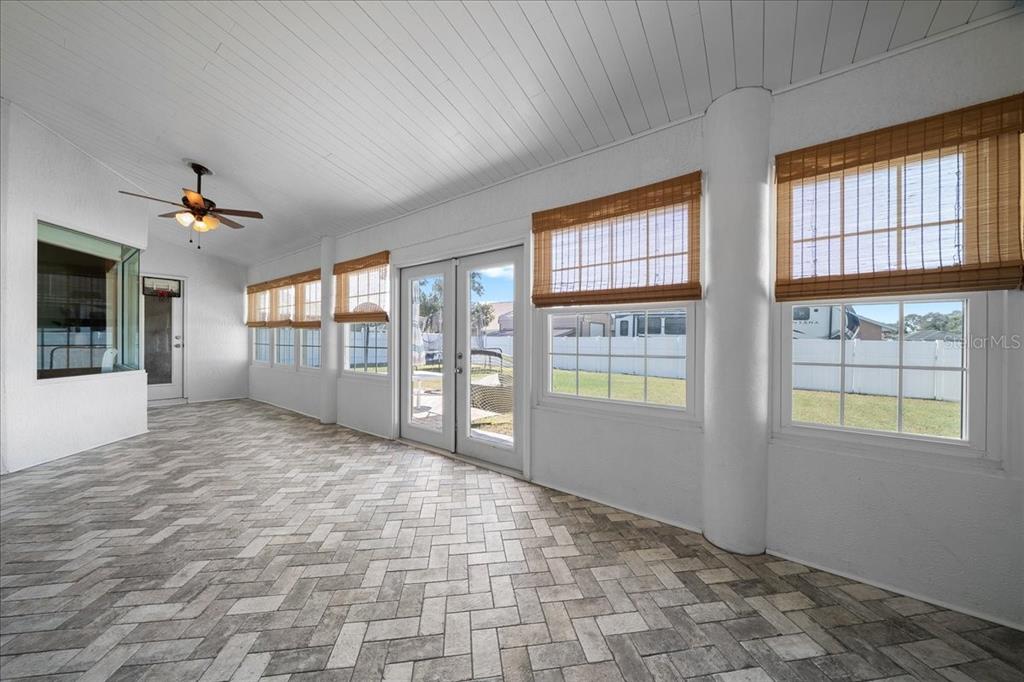 10080 Southeast 69th Terrace Belleview, FL 34420 - Photo 37 of 51 a view of an empty room with a window