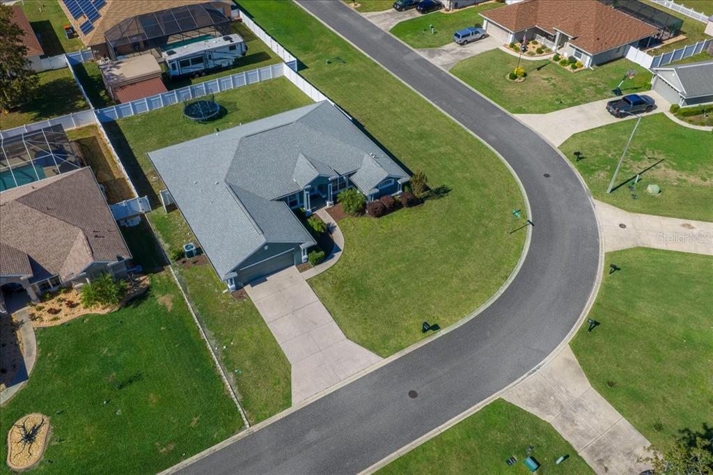 10080 Southeast 69th Terrace Belleview, FL 34420 - Photo 44 of 51 an aerial view of a swimming pool