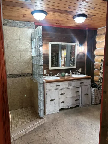 $529,000 | N6270 County Rd B, Westfield, WI 53964