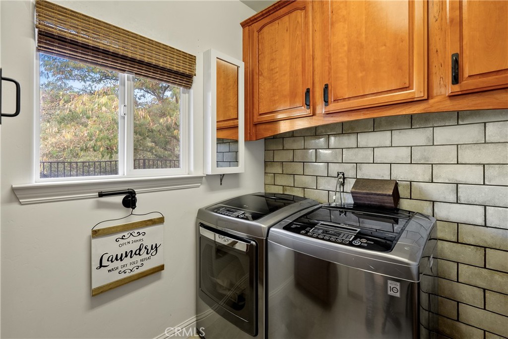 10844 Vista Atascadero Ca Atascadero, CA 93422 - Photo 19 of 74 a kitchen with a stove and a microwave