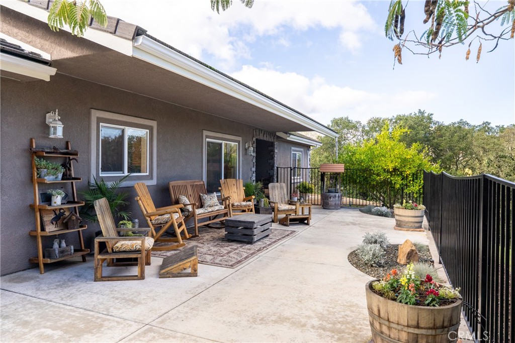 10844 Vista Atascadero Ca Atascadero, CA 93422 - Photo 5 of 74 a building outdoor space with furniture and potted plants
