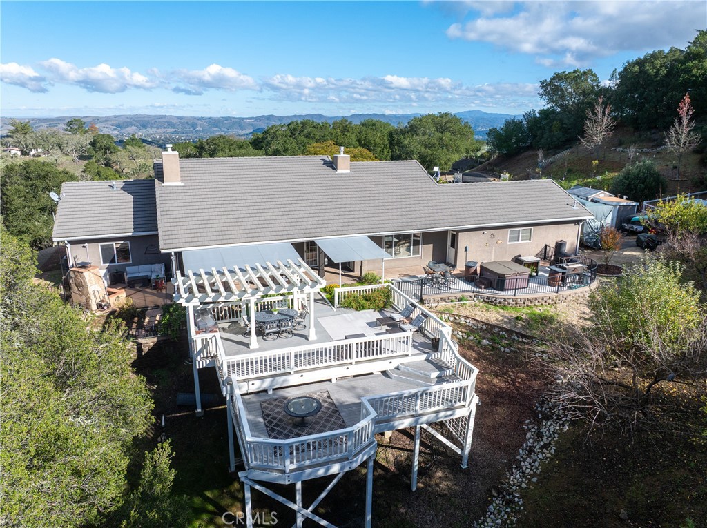 10844 Vista Atascadero Ca Atascadero, CA 93422 - Photo 57 of 74 an aerial view of a house with swimming pool and outdoor seating