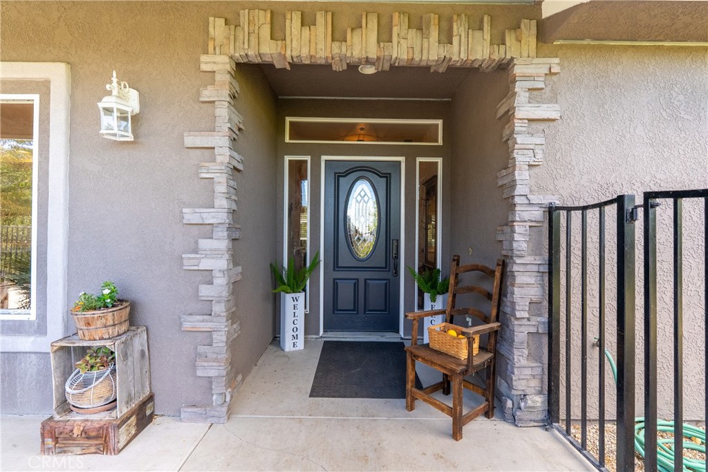 10844 Vista Atascadero Ca Atascadero, CA 93422 - Photo 6 of 74 a living room with furniture and a fireplace