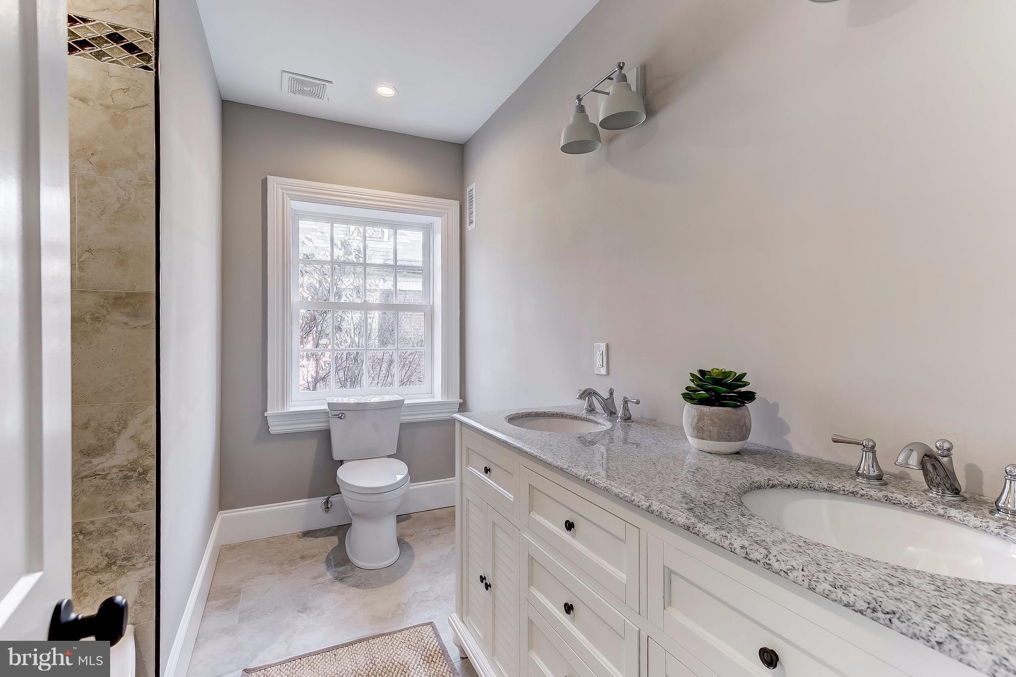 5315 Springlake Way Baltimore, MD 21212 - Photo 27 of 53 Hall Full Bath Second level