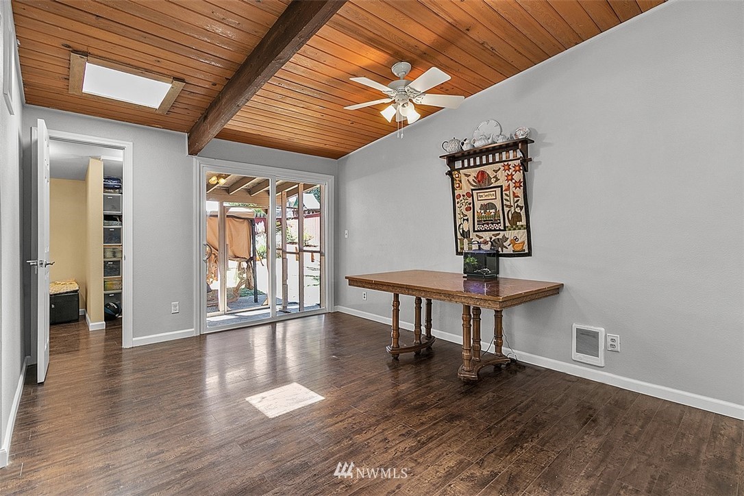 16337 Southeast 131st Place Renton, WA 98059 - Photo 11 of 27 Gallery Image 11