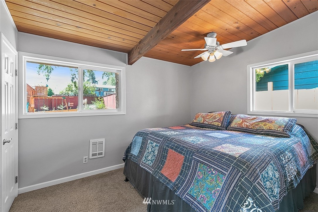 16337 Southeast 131st Place Renton, WA 98059 - Photo 18 of 27 Gallery Image 18