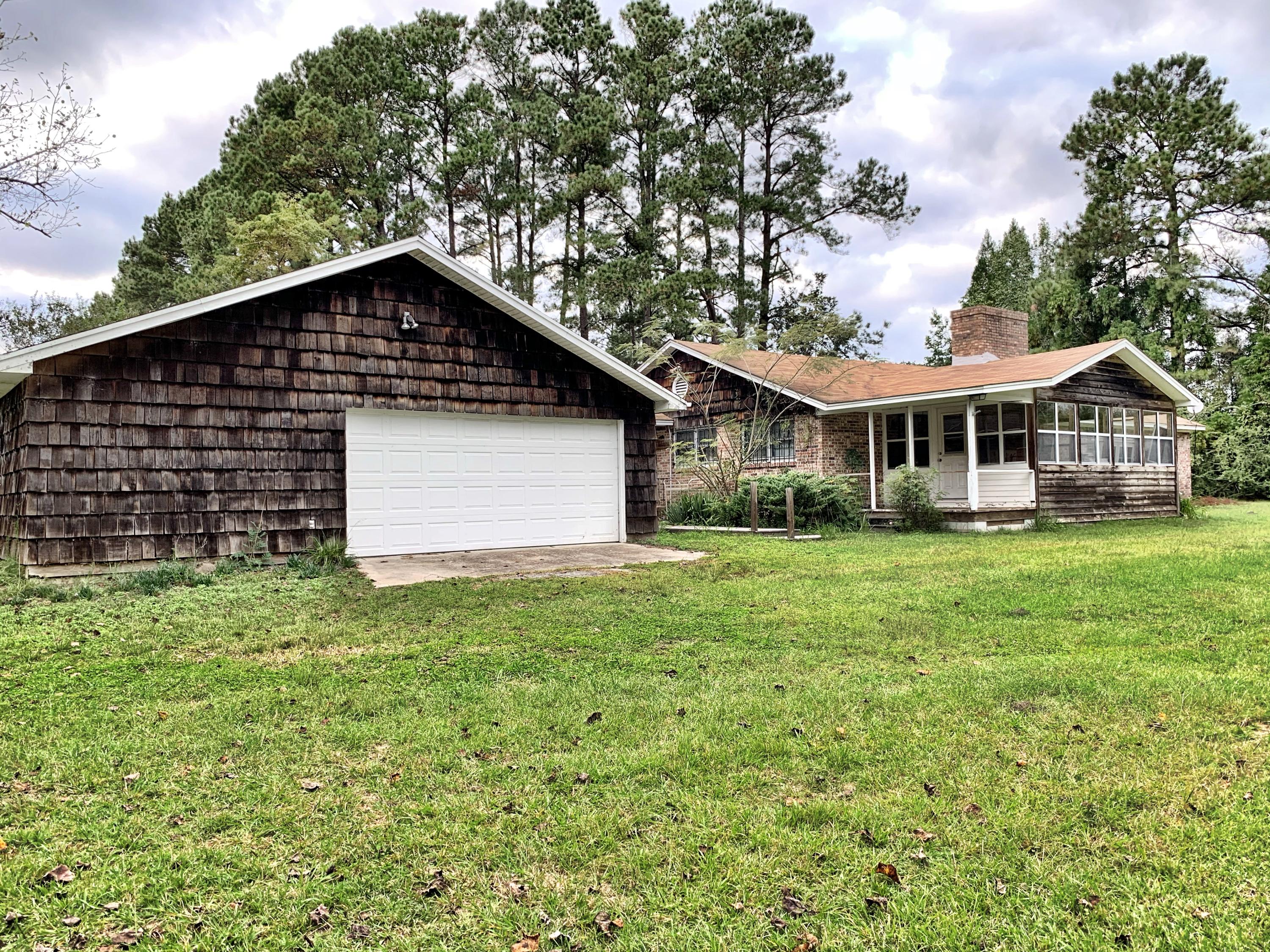 2688 Harristown Road St. Stephen, SC 29479 - Photo 4 of 36 fullsizeoutput_2fc4