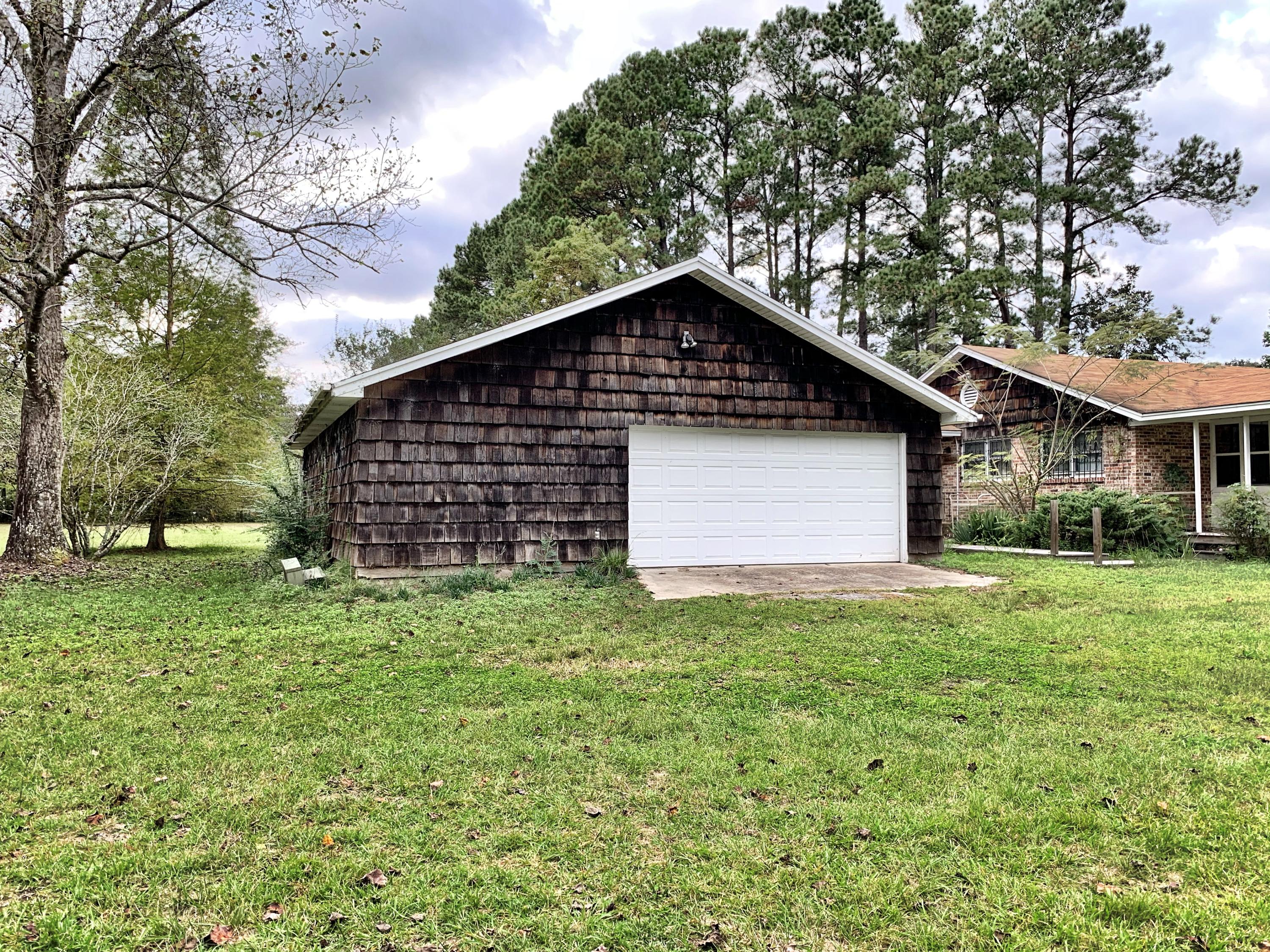 2688 Harristown Road St. Stephen, SC 29479 - Photo 5 of 36 fullsizeoutput_2fbf