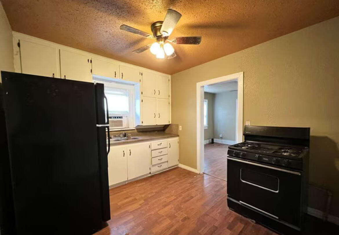 2315 15th Street Lubbock, TX 79401 - Photo 2 of 7 IMG_8700