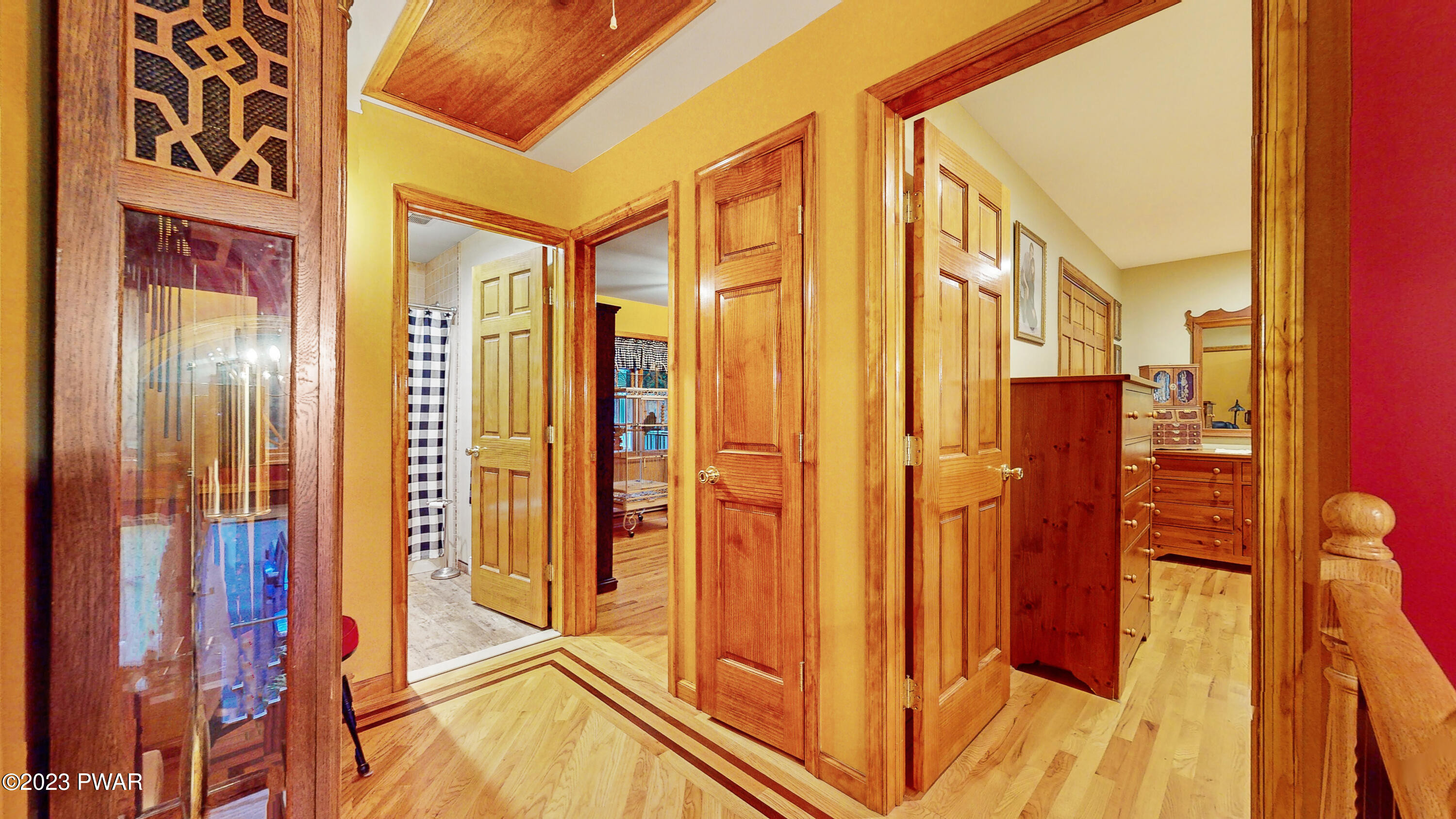 115 Hickory Road Milford, PA 18337 - Photo 7 of 55 Feature Photo: Hallway to Upstairs BRs