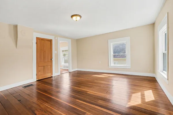 $244,900 | 201 South Oak Street, Buchanan, MI 49107