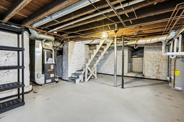 $244,900 | 201 South Oak Street, Buchanan, MI 49107