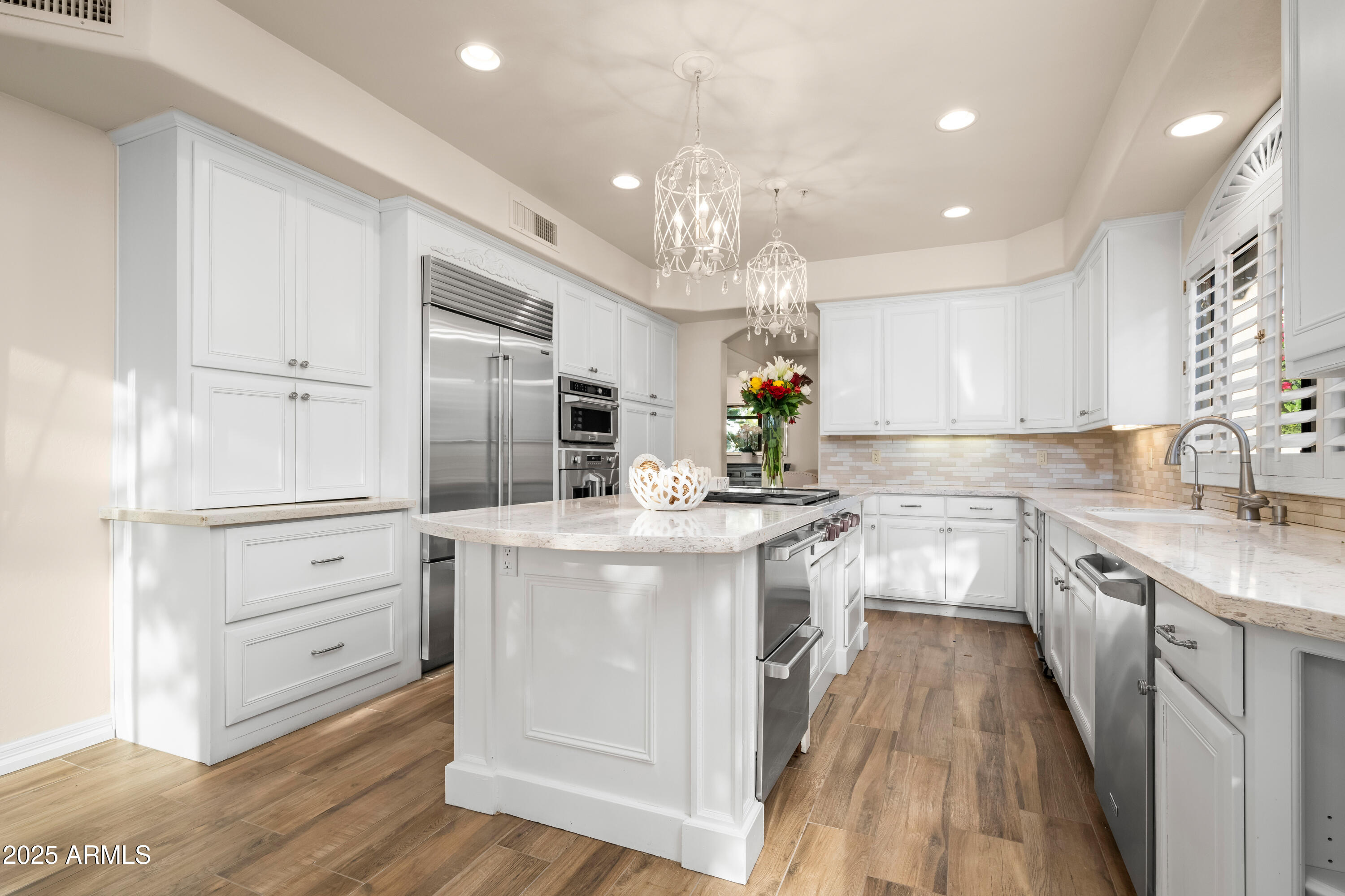 7425 East Gainey Ranch Road, Unit 13 Scottsdale, AZ 85258 - Photo 27 of 52 Updated Kitchen