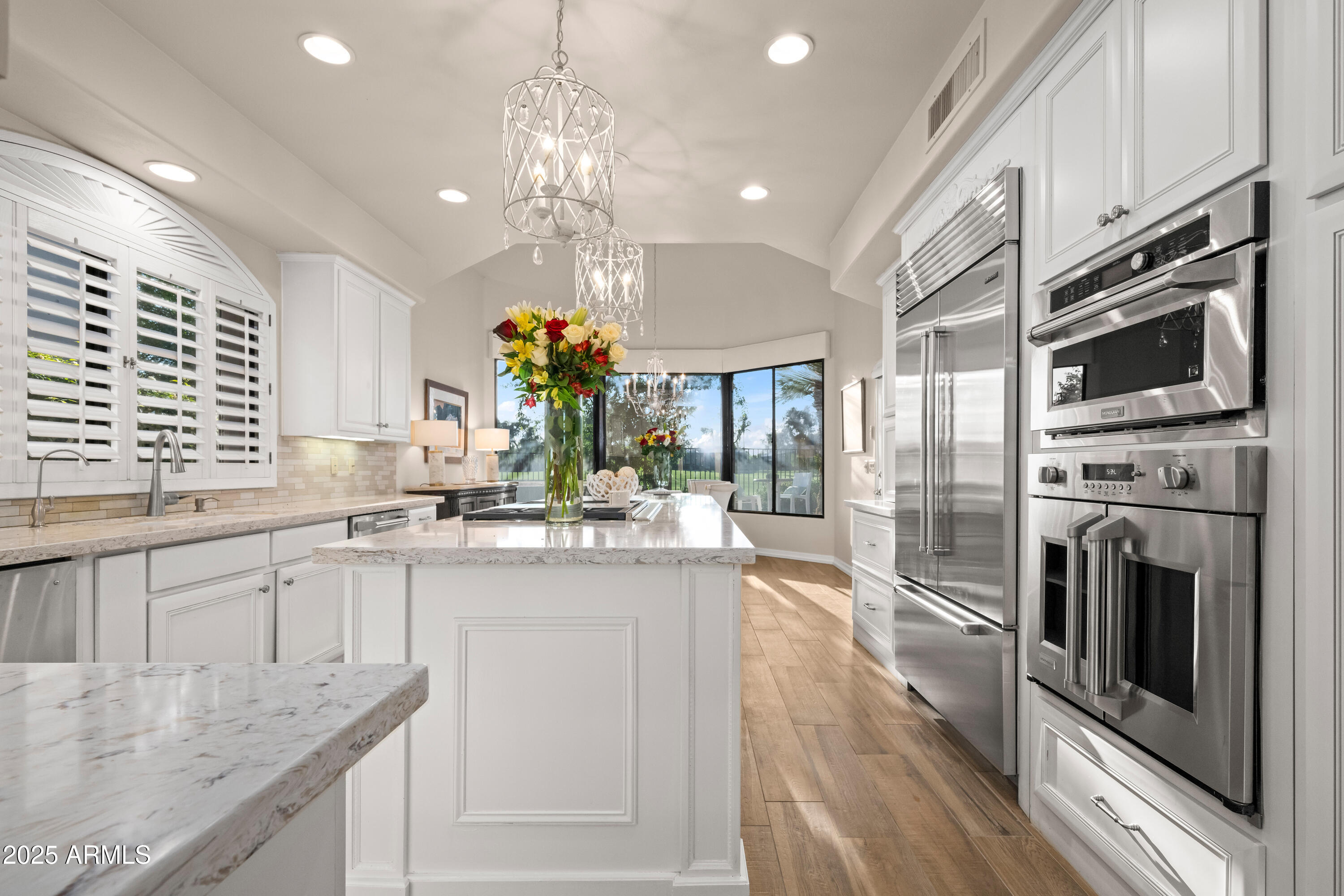 7425 East Gainey Ranch Road, Unit 13 Scottsdale, AZ 85258 - Photo 10 of 52 High End Stainless Steel Appliances