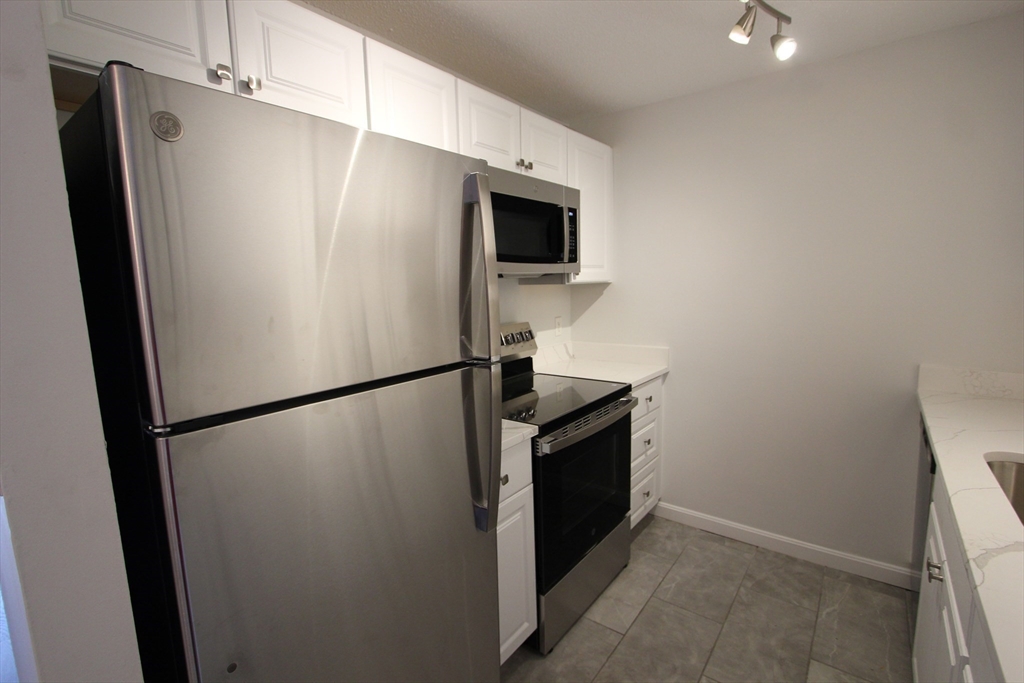 1801 Franklin Crossing Road, Unit 1801 Franklin, MA 02038 - Photo 4 of 34