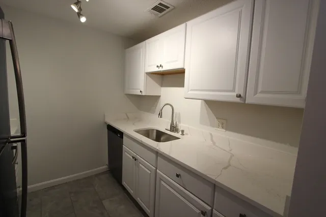 $320,000 | 1801 Franklin Crossing Road, Unit 1801, Franklin, MA 02038