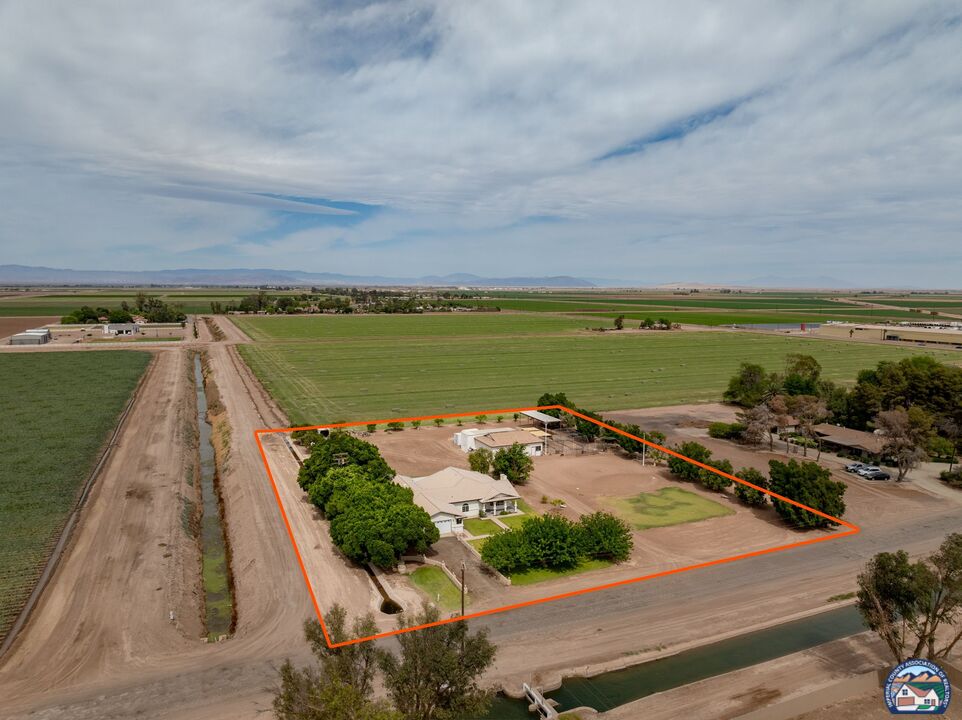 1955 Nichols Road El Centro, CA 92243 - Photo 1 of 71 Gallery Image 1