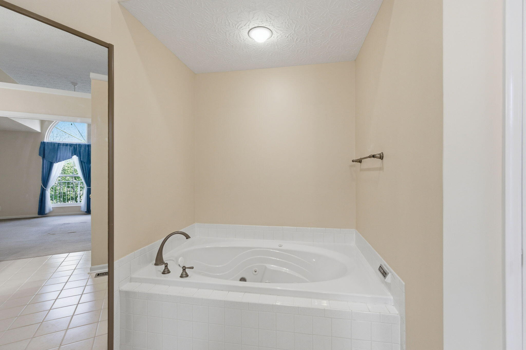 7277 Ridge Edge Court, Unit E Florence, KY 41042 - Photo 23 of 40