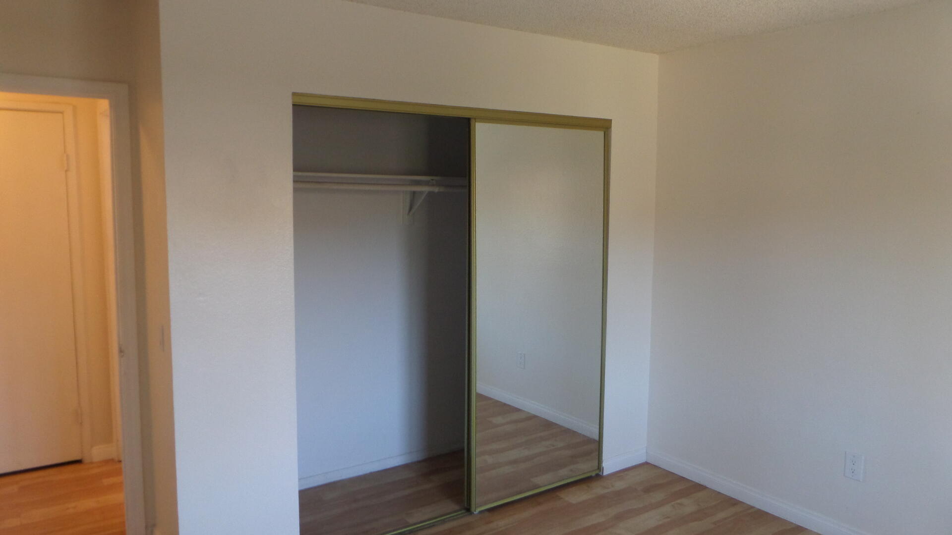 72653 Eagle Road, Unit 4 Palm Desert, CA 92260 - Photo 12 of 23 SAM_5501