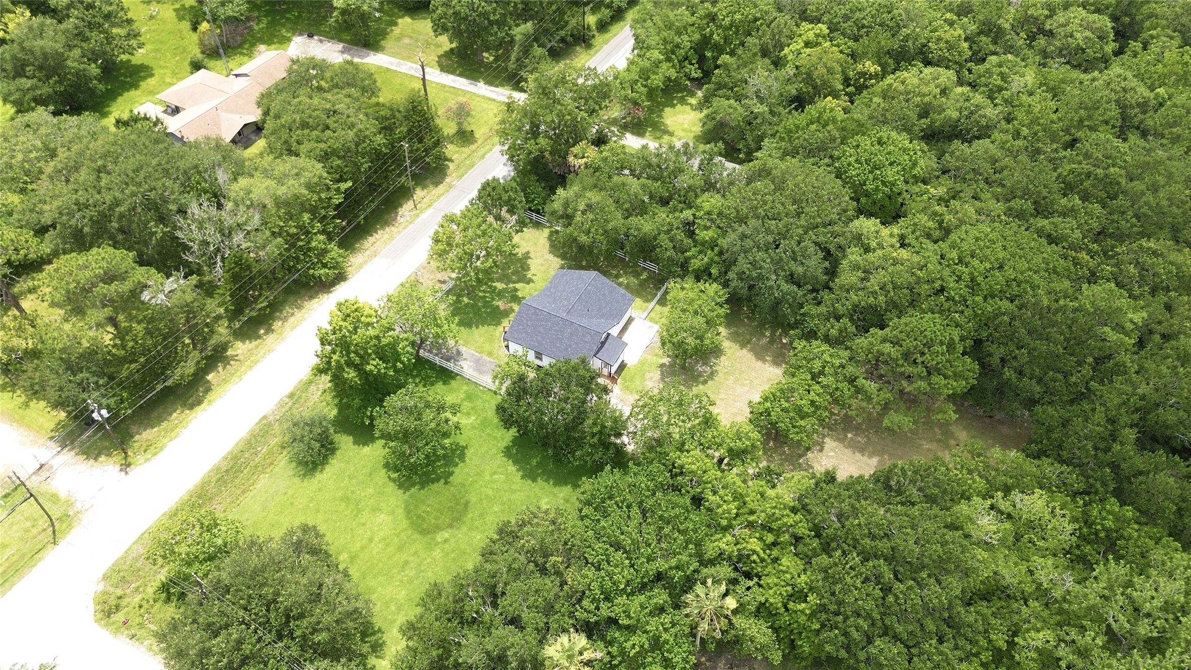 8414 Schiro Road Hitchcock, TX 77563 - Photo 32 of 39