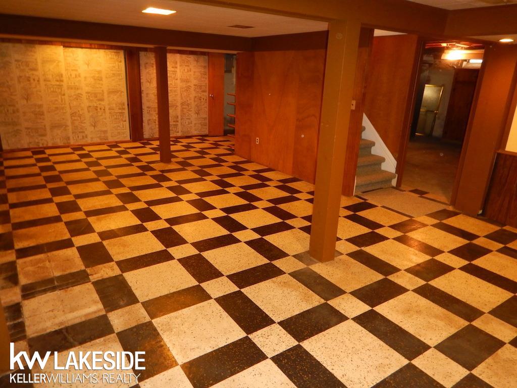 24860 Roxana Avenue Eastpointe, MI 48021 - Photo 22 of 22 31324241-21.JPG