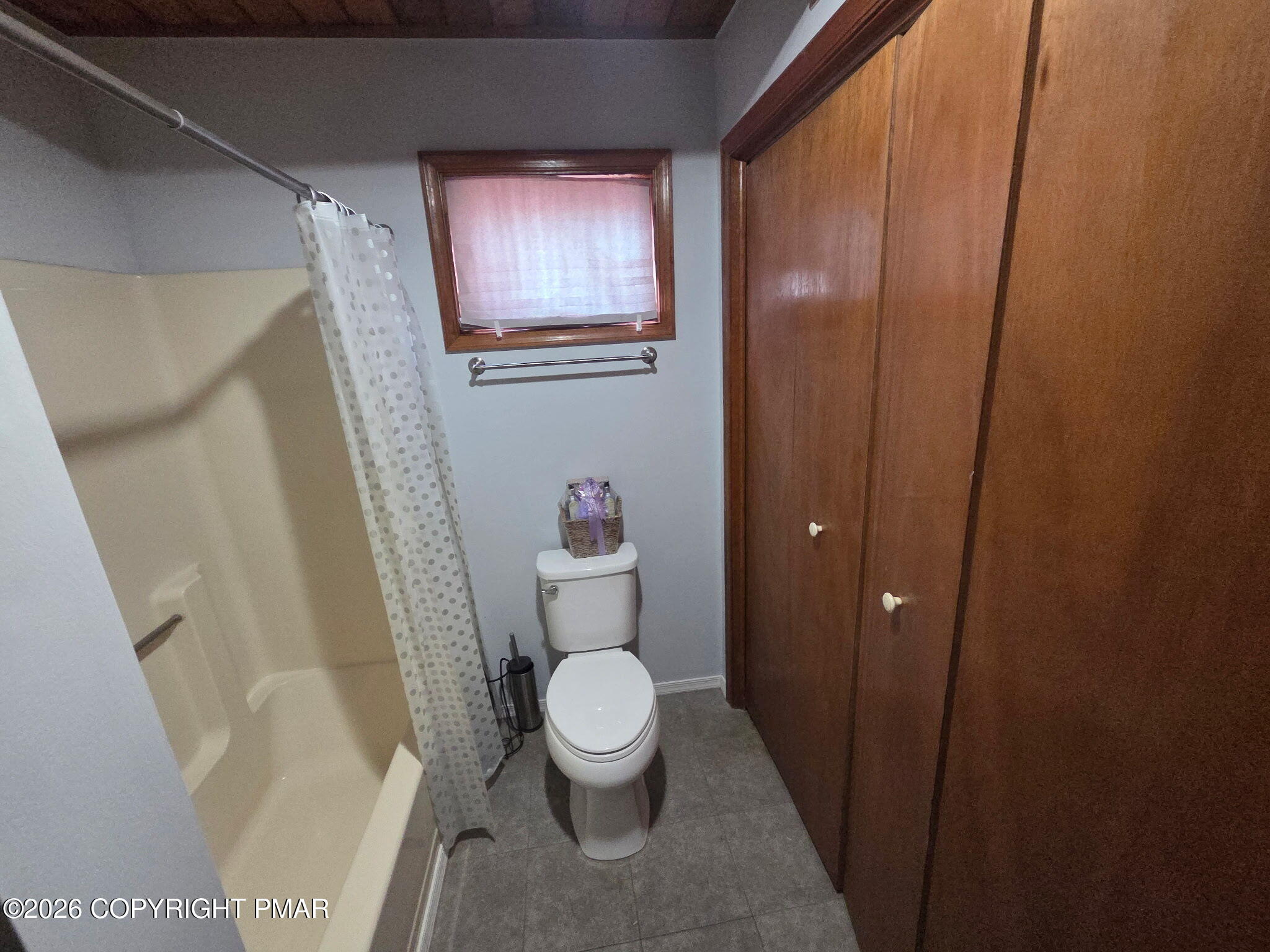 408 Saunders Drive Bushkill, PA 18324 - Photo 23 of 30 30953
