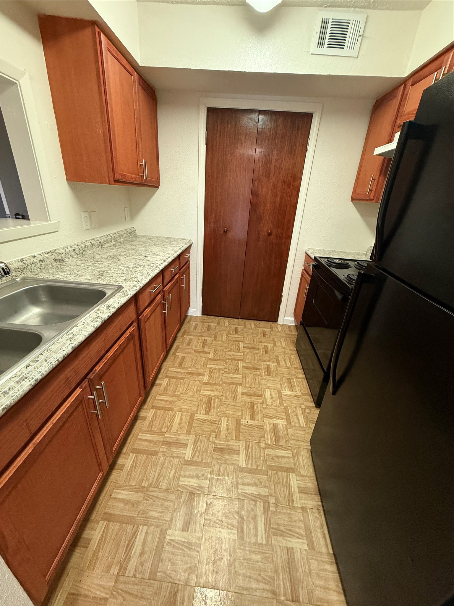 2907 Red Bluff Road, Unit 68 Pasadena, TX 77503 - Photo 14 of 17 Gallery Image 14