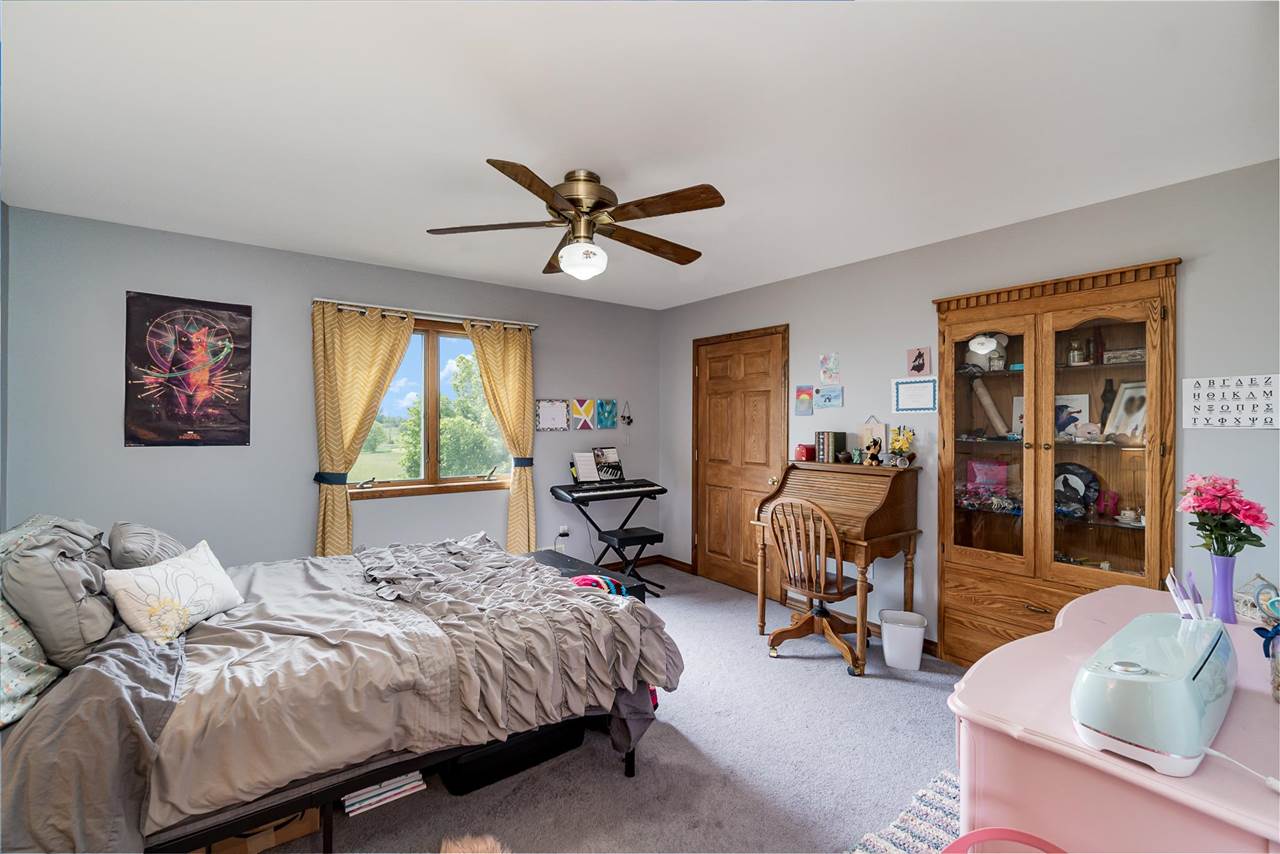 2425 Ritchie Road Gladwin, MI 48624 - Photo 27 of 42