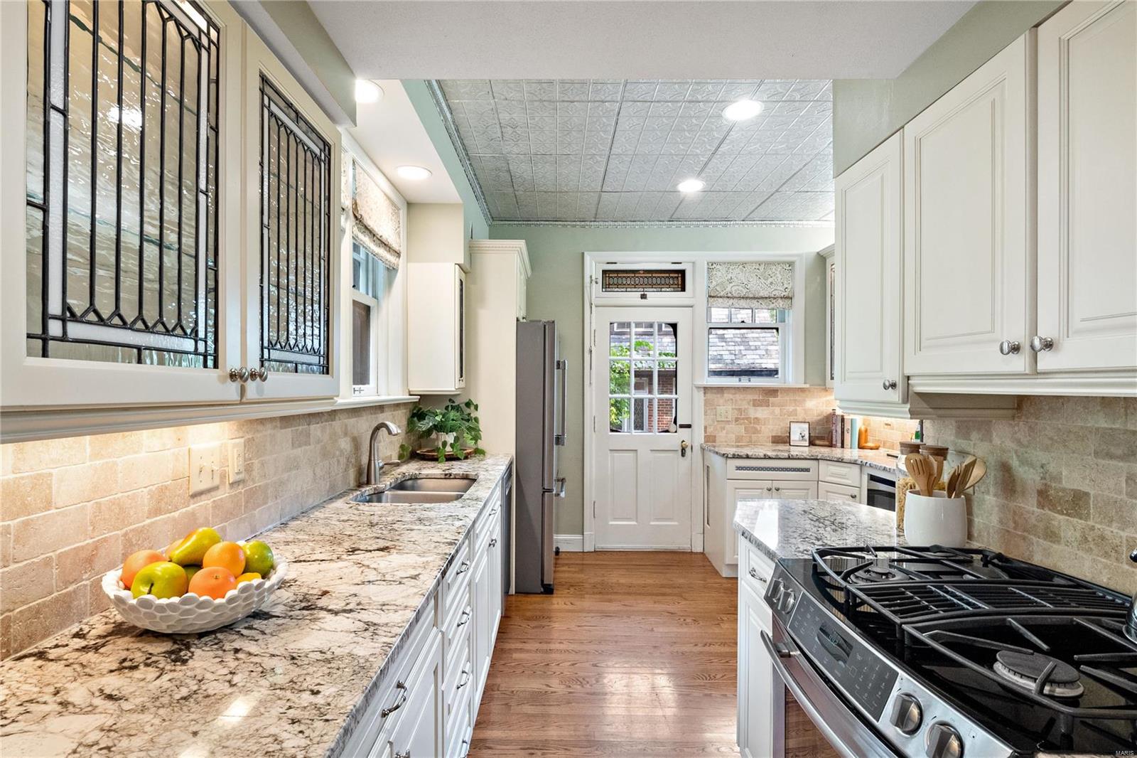 307 Park Road Webster Groves, MO 63119 - Photo 16 of 68