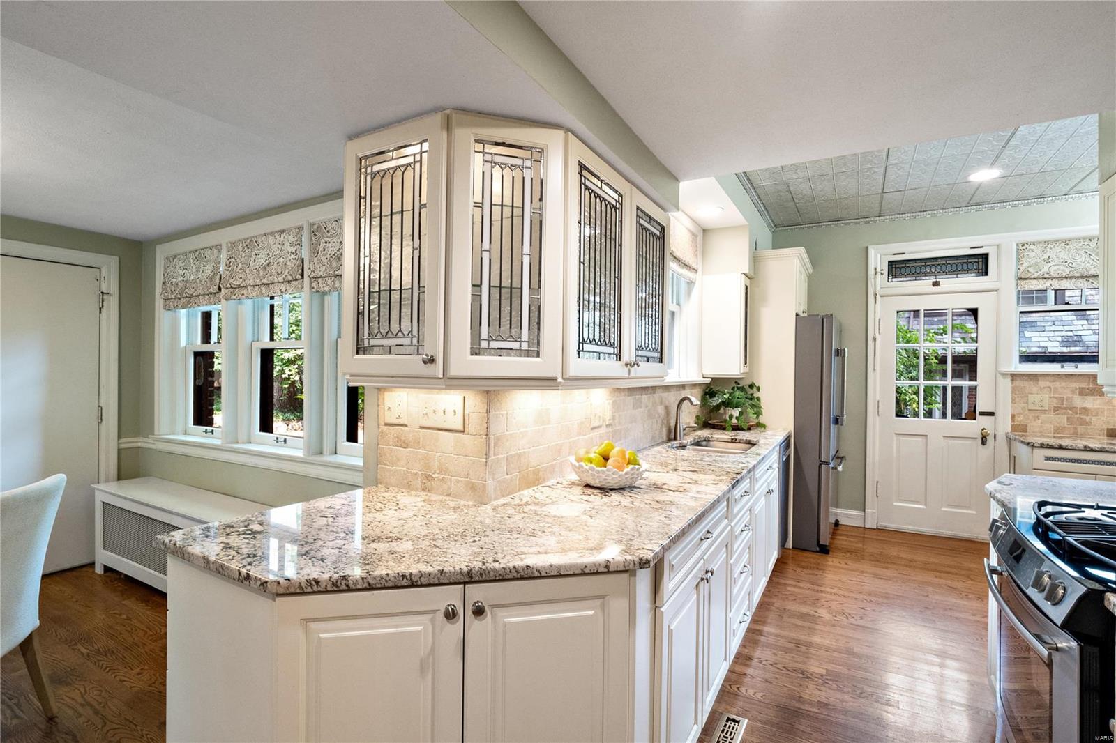 307 Park Road Webster Groves, MO 63119 - Photo 17 of 68