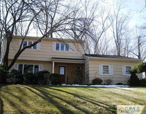 44 Rath Lane East Brunswick, NJ 08816 - Photo 1 of 25 Gallery Image 1