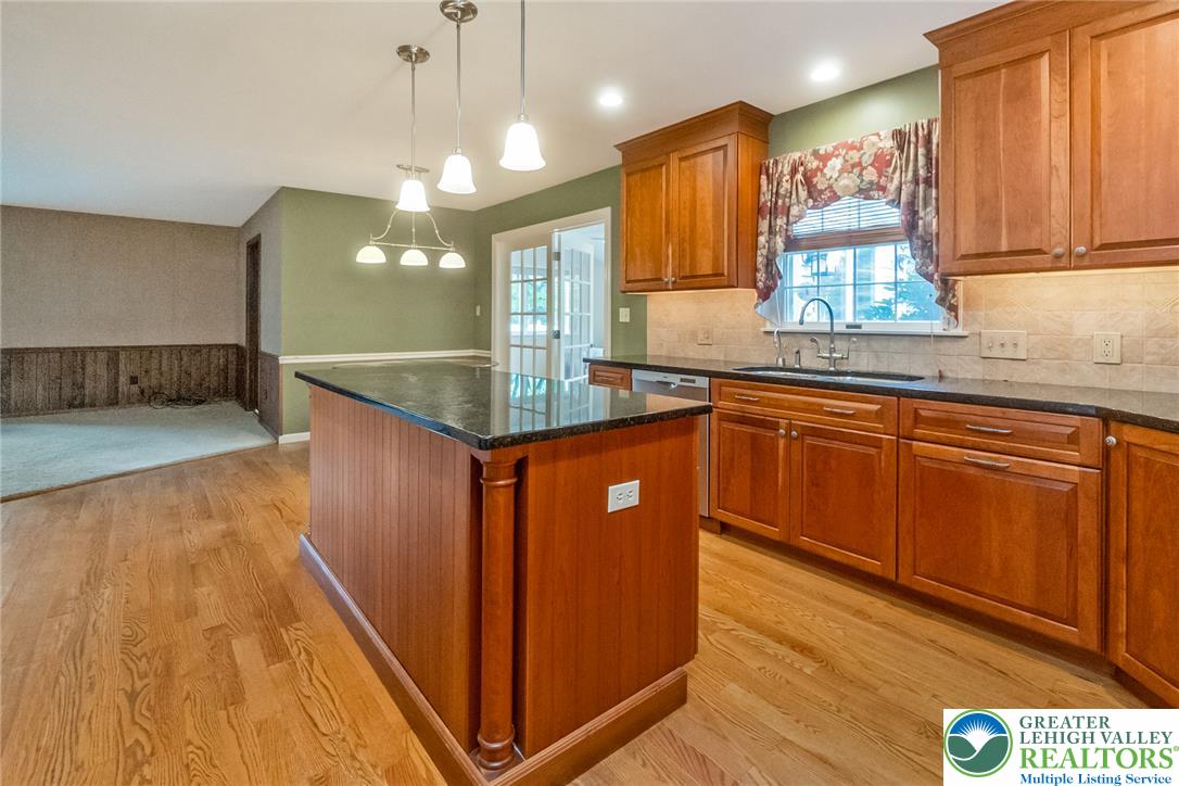 919 Hawthorn Road Allentown, PA 18103 - Photo 12 of 56 Gallery Image 12