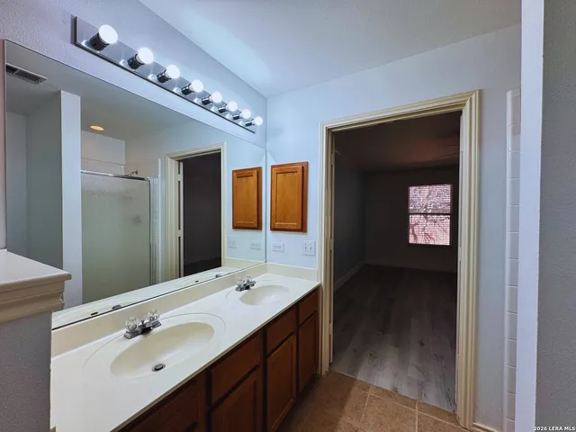 $1,695 | 7718 Wexford Grove, San Antonio, TX 78240