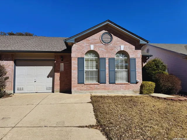 $1,695 | 7718 Wexford Grove, San Antonio, TX 78240