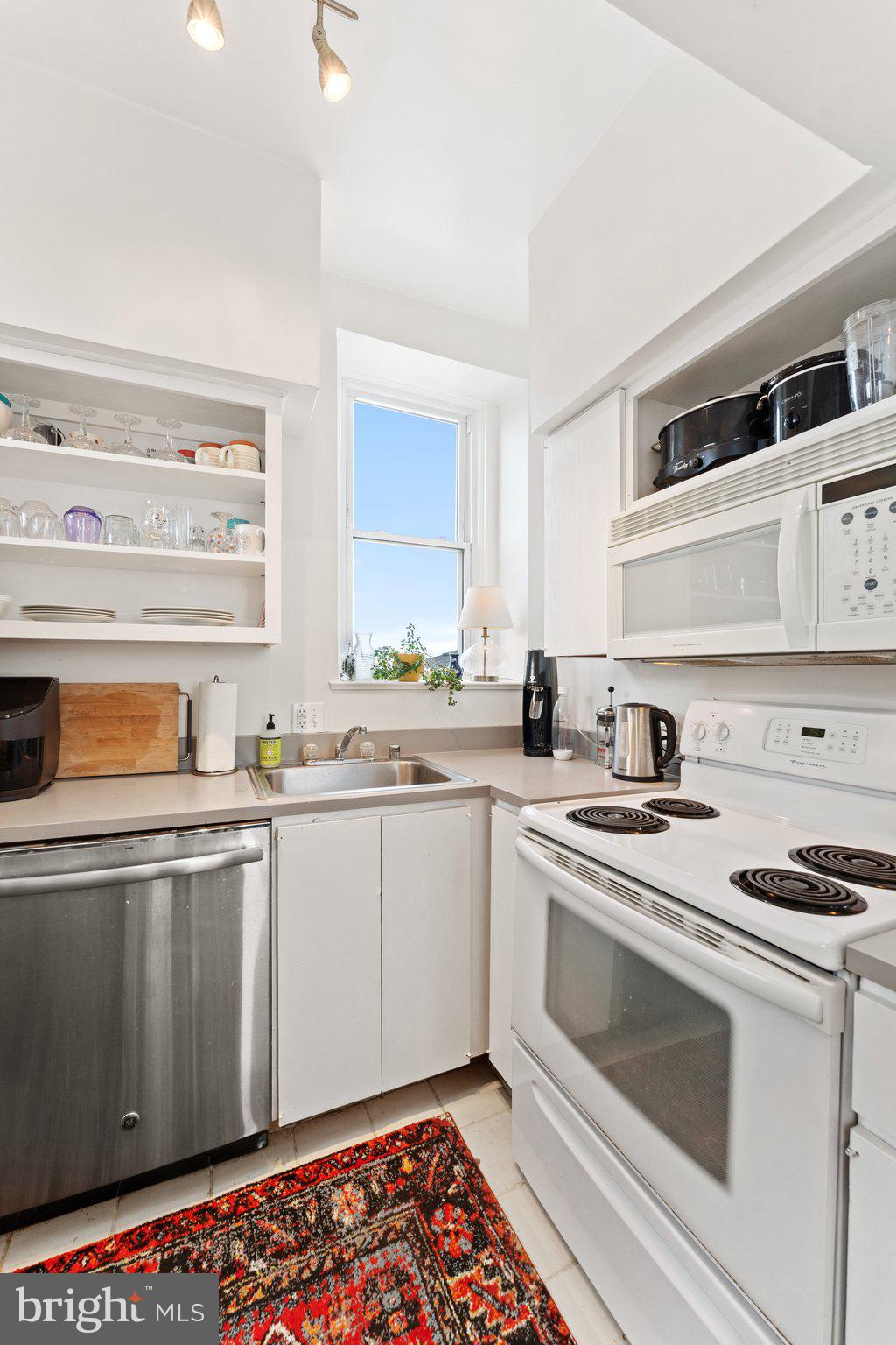 520 E Street Northeast, Unit 404 Washington, DC 20002 - Photo 12 of 19