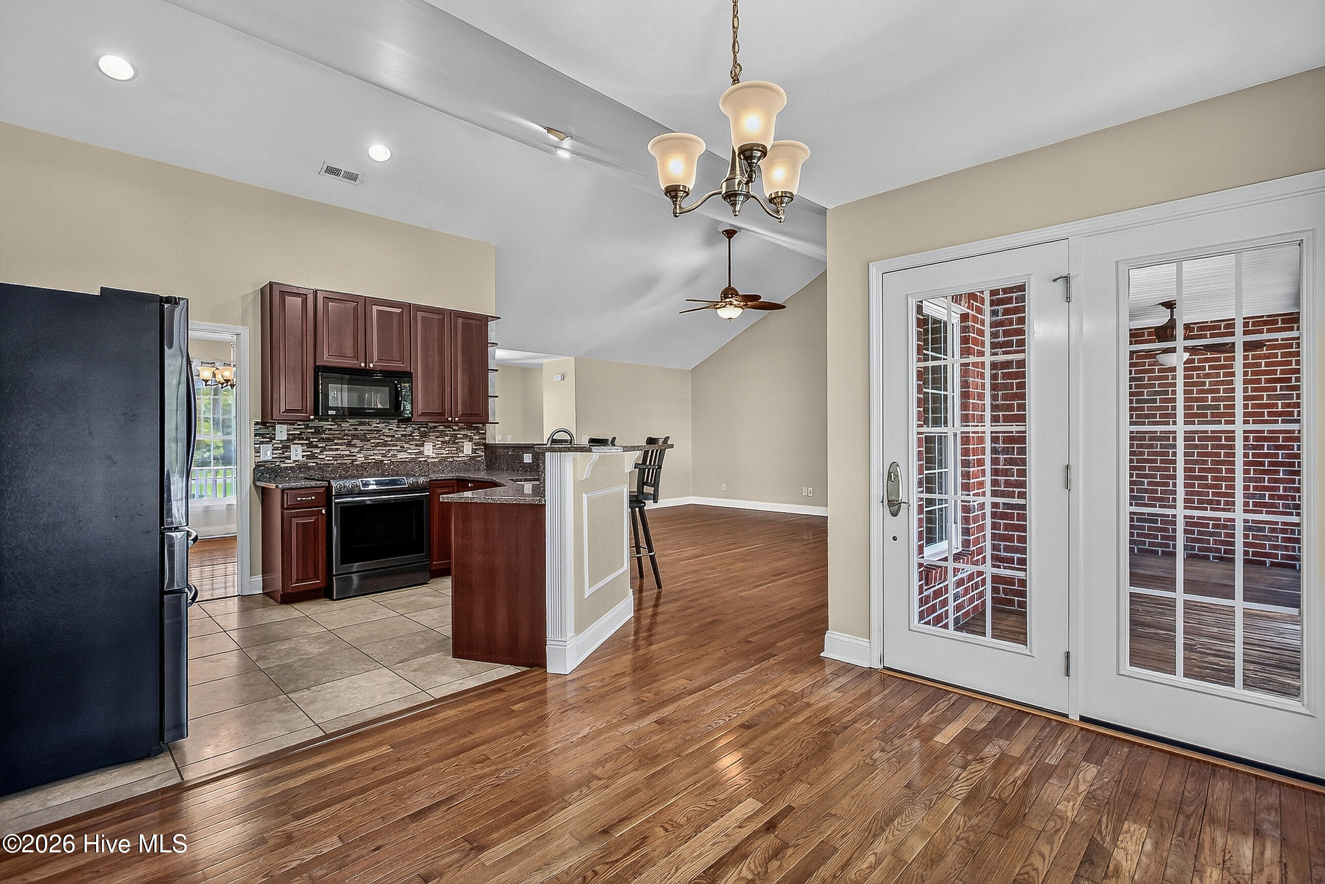 519 Carriage Lane Jacksonville, NC 28540 - Photo 11 of 45