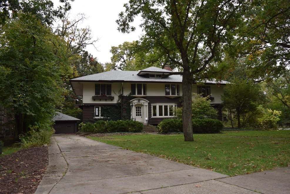 341 Scottswood Road Riverside, IL 60546 - Photo 2 of 46 a front view of a house with yard and green space