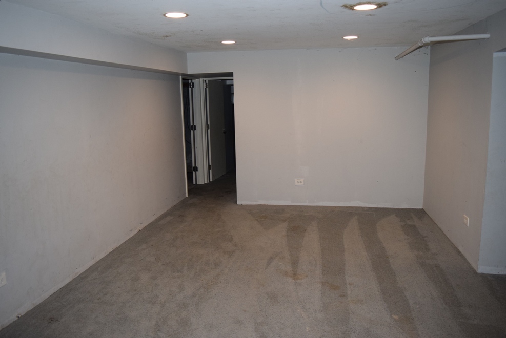 341 Scottswood Road Riverside, IL 60546 - Photo 36 of 46 a view of an empty room