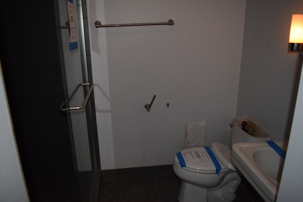 341 Scottswood Road Riverside, IL 60546 - Photo 39 of 46 a bathroom with a toilet