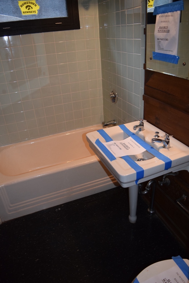 341 Scottswood Road Riverside, IL 60546 - Photo 43 of 46 a bathroom with a sink and a bathtub