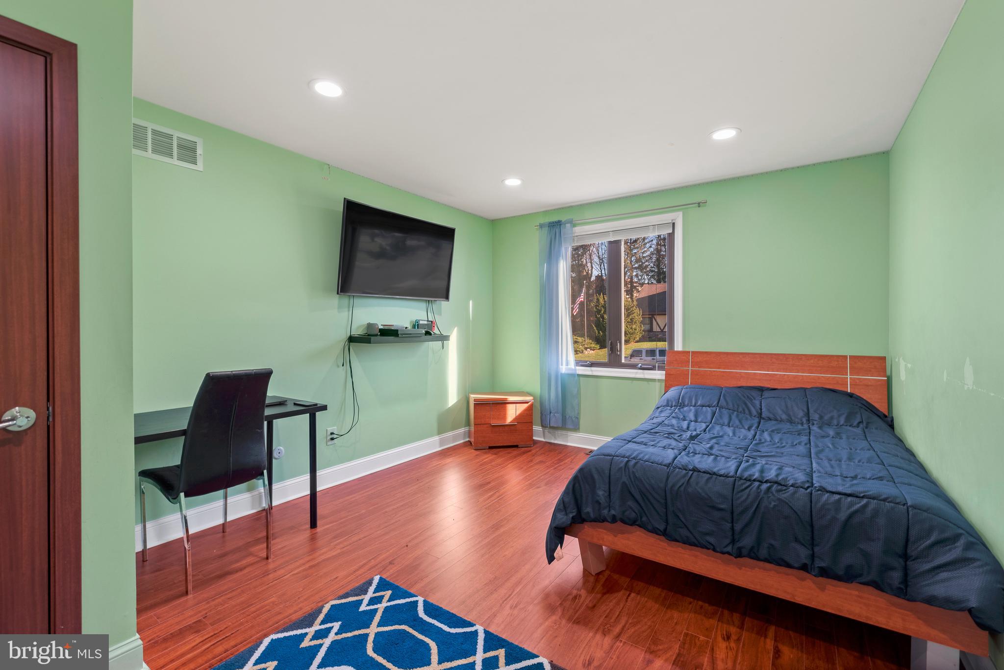 70 Snowflake Road Huntingdon Valley, PA 19006 - Photo 28 of 30 Gallery Image 28