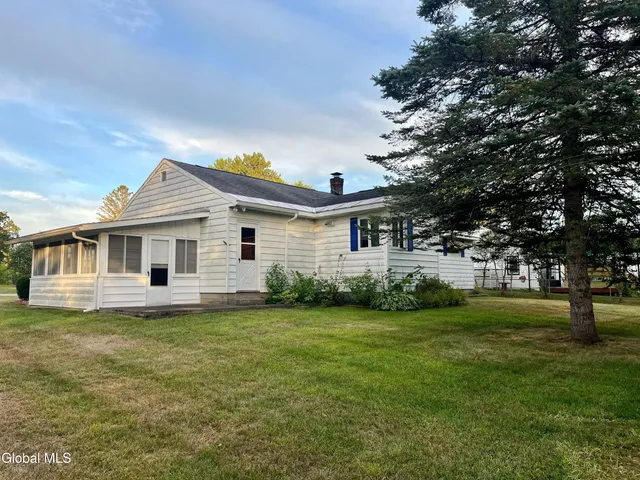 $277,000 | 143 Mary Street, Tribes Hill, NY 12177