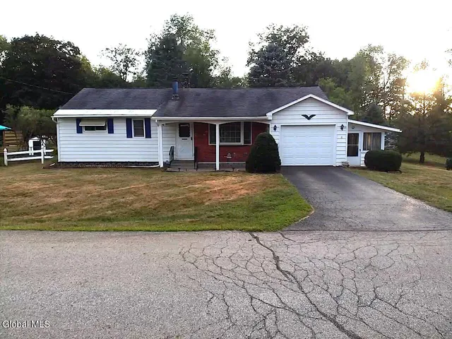 $277,000 | 143 Mary Street, Tribes Hill, NY 12177