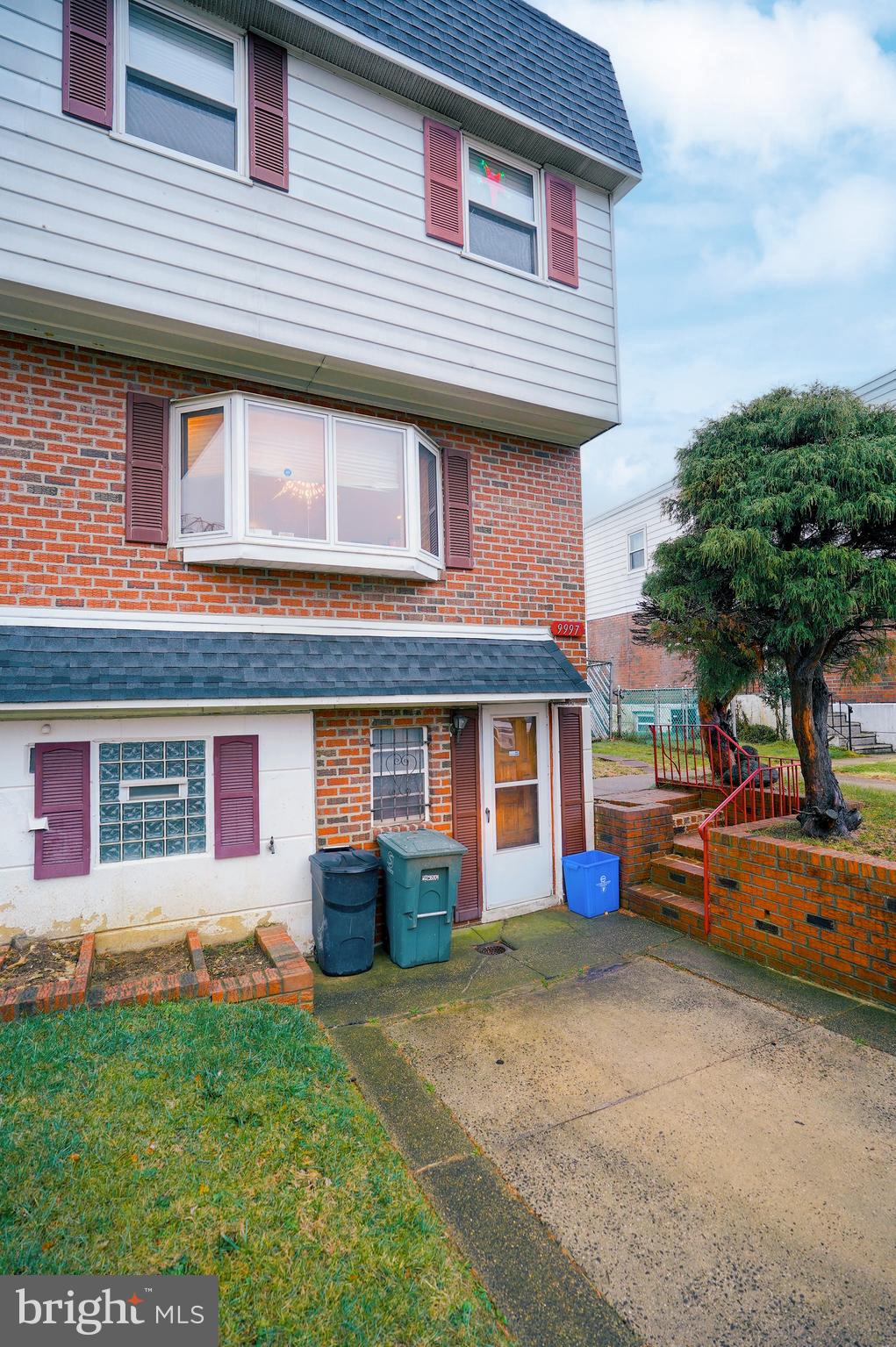 9997 Sandy Road Philadelphia, PA 19115 - Photo 3 of 36 Gallery Image 3