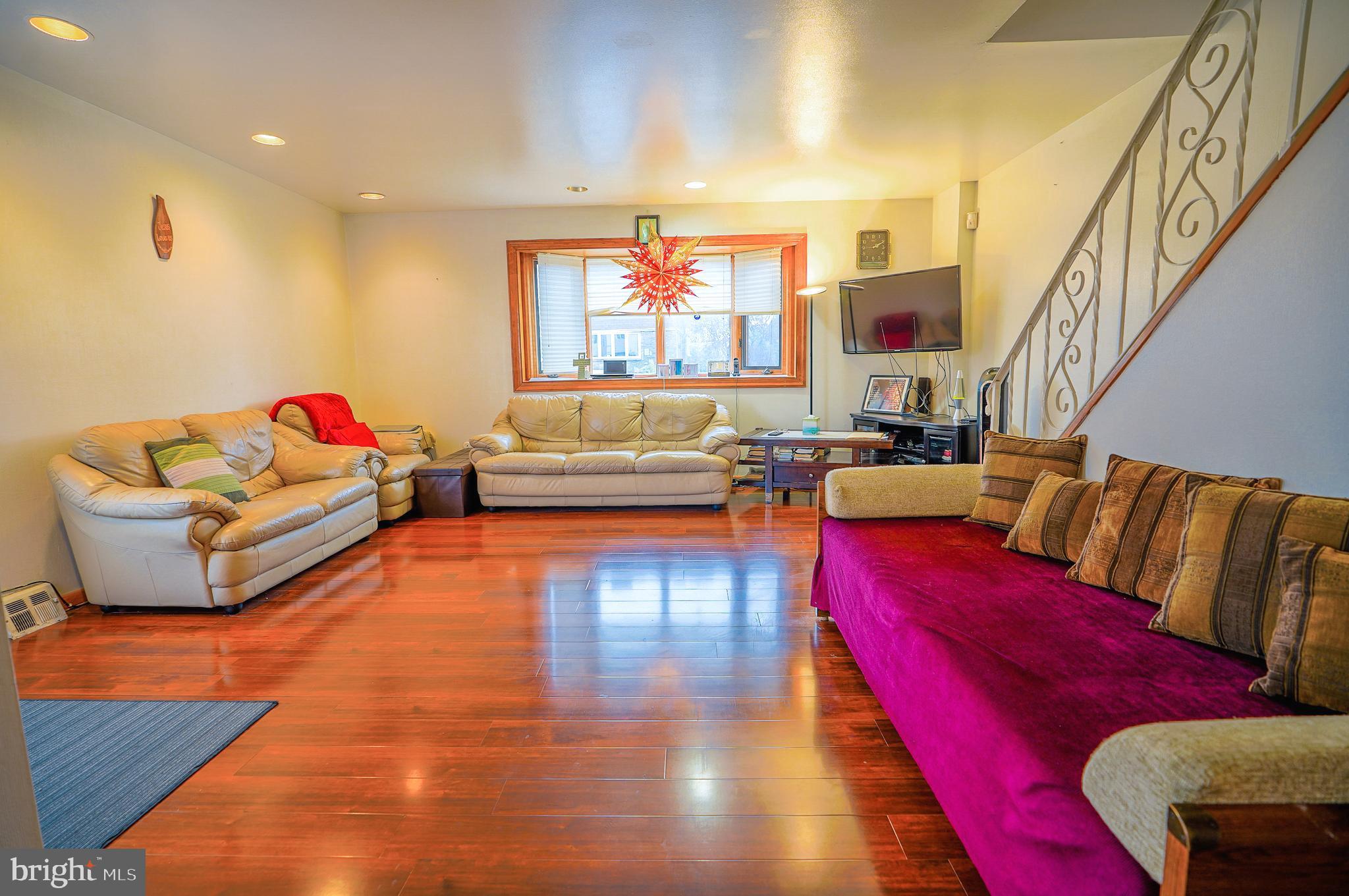 9997 Sandy Road Philadelphia, PA 19115 - Photo 6 of 36 Gallery Image 6