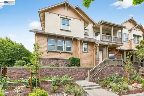 $799,000 | 161 North L Street, Unit 103, Livermore, CA 94550