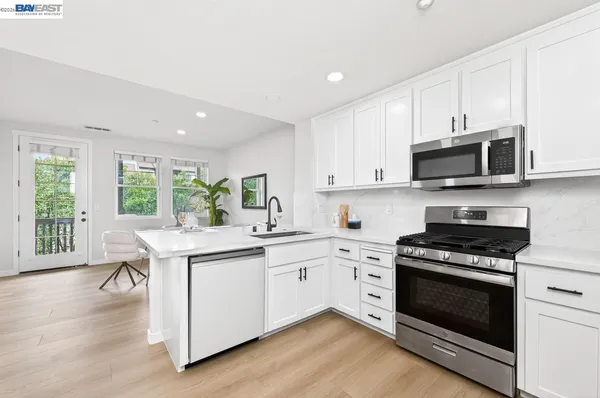 $799,000 | 161 North L Street, Unit 103, Livermore, CA 94550