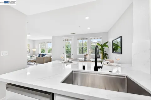 $799,000 | 161 North L Street, Unit 103, Livermore, CA 94550