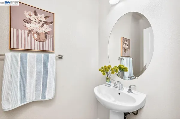 $799,000 | 161 North L Street, Unit 103, Livermore, CA 94550